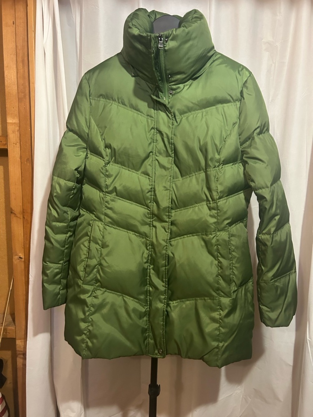 Marc New York Green Puffer Coat with Removable Hood with Coyote Fur Trim - Picture 3 of 10
